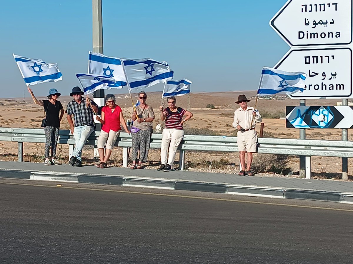 ilana curiel tweet media