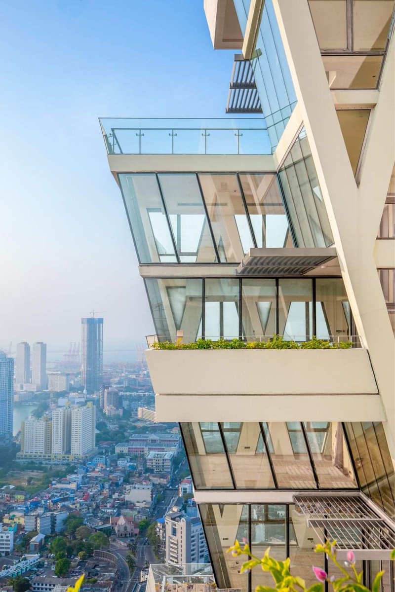 Shahzebkhan_Y's tweet image. Altair Residences by Safdie Architects
#arcitecture #residence @safdiearchitects buff.ly/3rapGQT