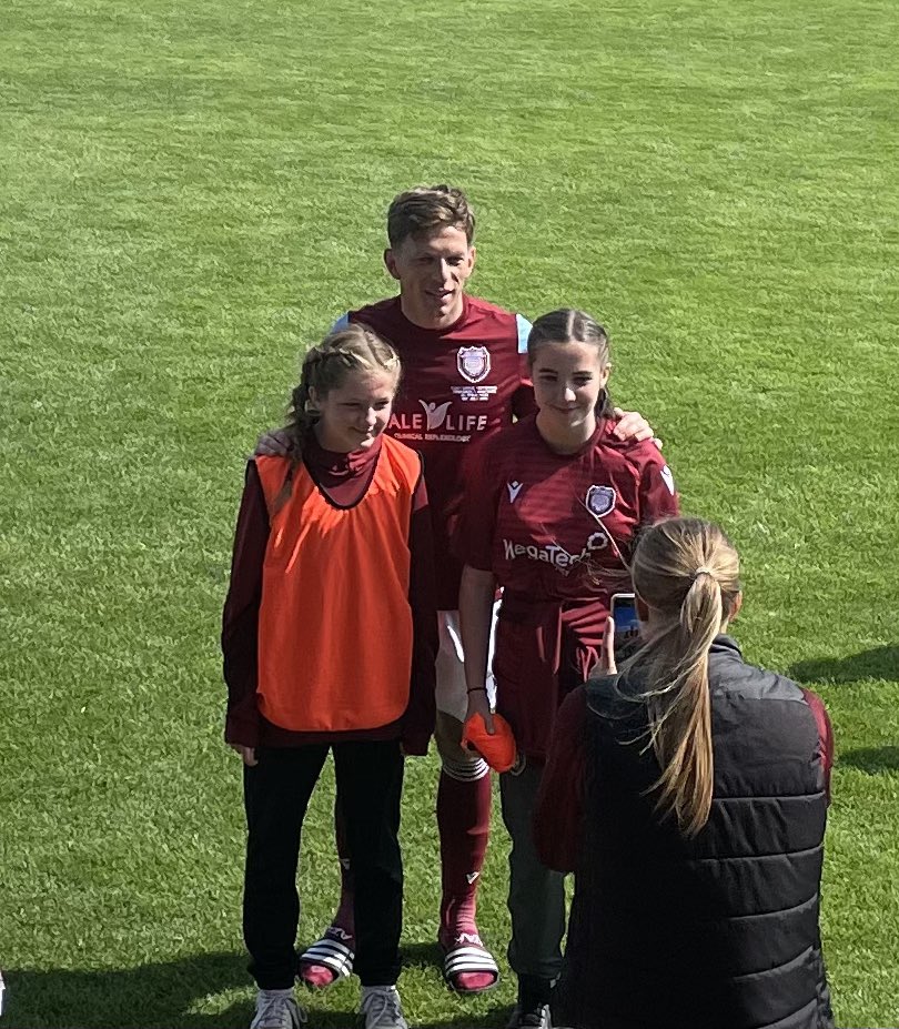 Congratulations to <a href="/Ricky_Little/">Ricky Little</a> on his service to <a href="/ArbroathFC/">Arbroath FC</a> 

Glad Evie could be a part of the day for her favourite player. Both number 4s together. 

#TopMan

<a href="/RLTestimonial/">Ricky Little Testimonial</a>