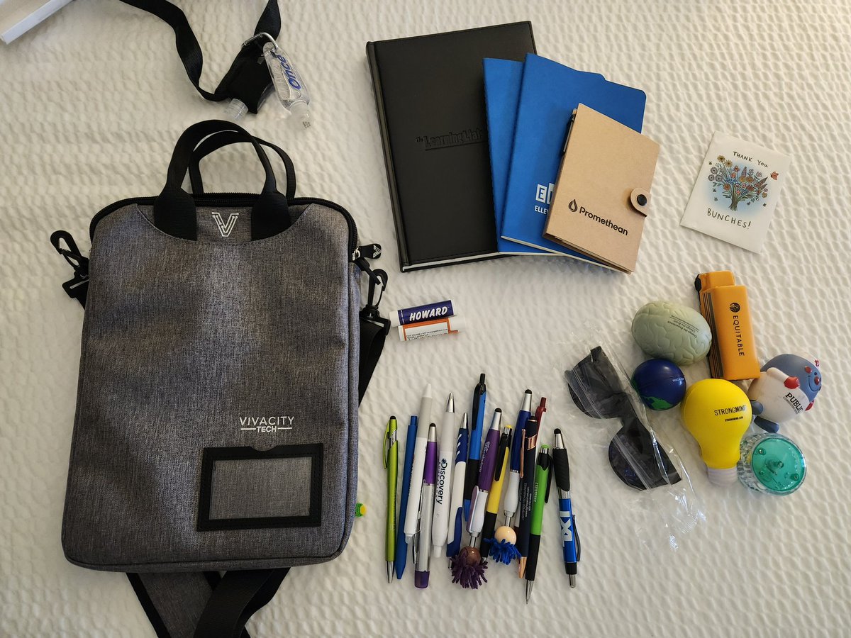 Day one treats! #journals #sanitizer #computerbag #fidgets #flowerseeds #shades and my favorite- #InkPens! @lightspeedtek you gave the smoothest writing pen! Thank you! ❤️❤️ #SCASAi3