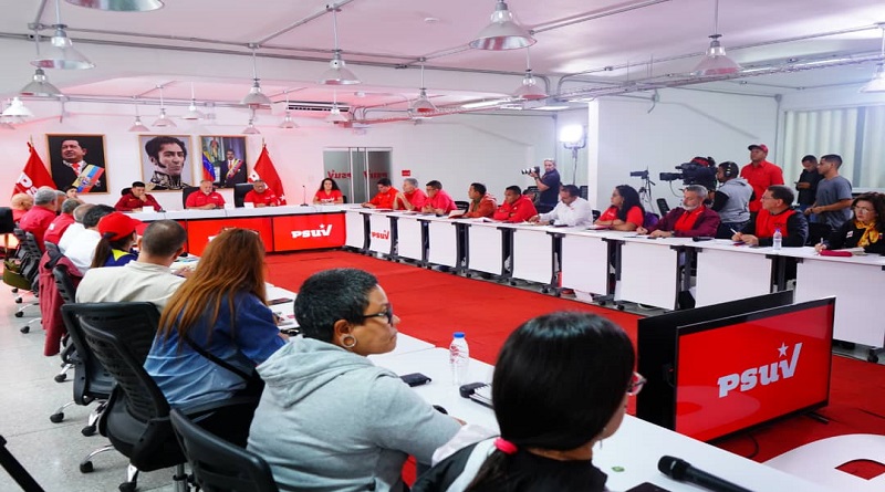 VTVcanal8's tweet photo. Cabello: Discurso opositor tiene crisis moral y pretende dividir fuerzas revolucionarias 

#ConMaduroPalante 

https://t.co/CA4wfK1xvF https://t.co/xna0w8QukS