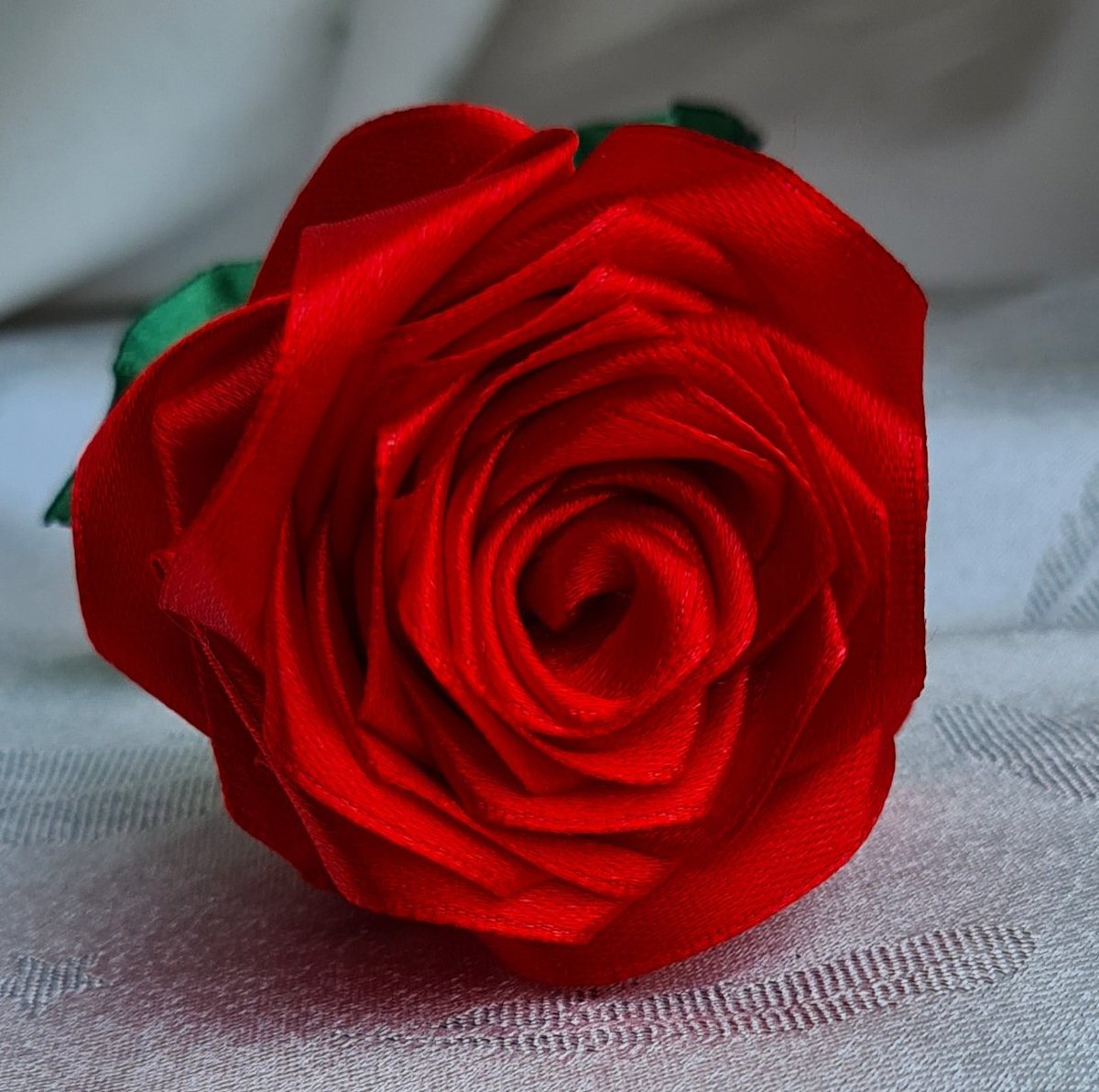 DragonfireJ's tweet photo. Available at my Folksy shop.
https://t.co/WpaHGlyC4c
Use code LOVE10 for discount.
#handmade #redrose #ribbonrose #cutegifts #keepsakegifts #dragonfirejewellery #MHHSBD #UKmakers #UKsellers #FolksyShop #Folksyseller #discountCodeLOVE10 https://t.co/WaaqqYzX4g