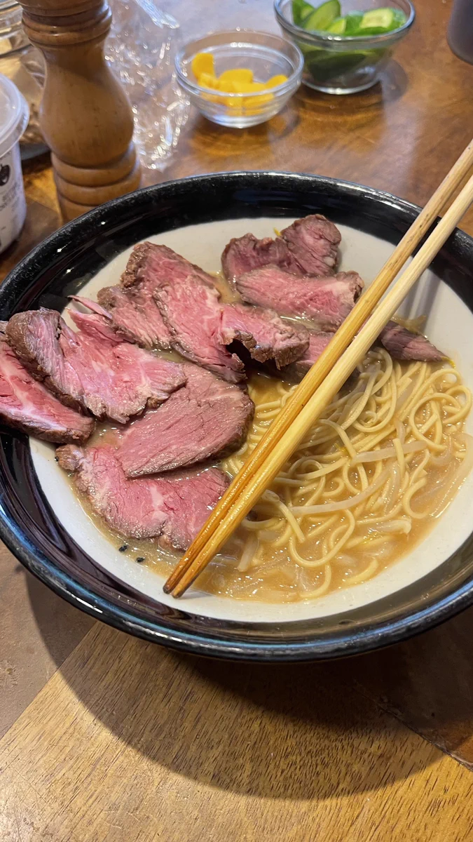 美味しくないワケがないよねw高3男子の贅沢昼飯！