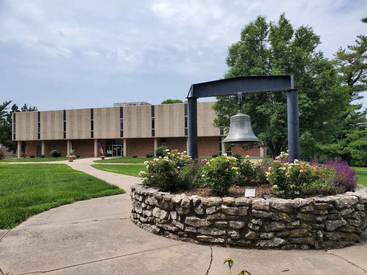 TarkioTech's tweet image. Our beloved Bell Garden infront of Thomson Learning Center.