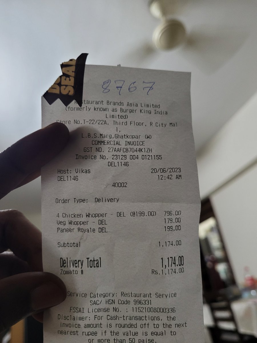 AmitShetye1's tweet photo. @zomatocare Order no 4962278767
Have ordered 6 items amounting 1,174 from your service out of which 3 items are missing. I have raised this concern through chat but the executive replied they won't be able to help as the restaurant was not responding Can my concern be addressed? https://t.co/IrwFWlm8v8