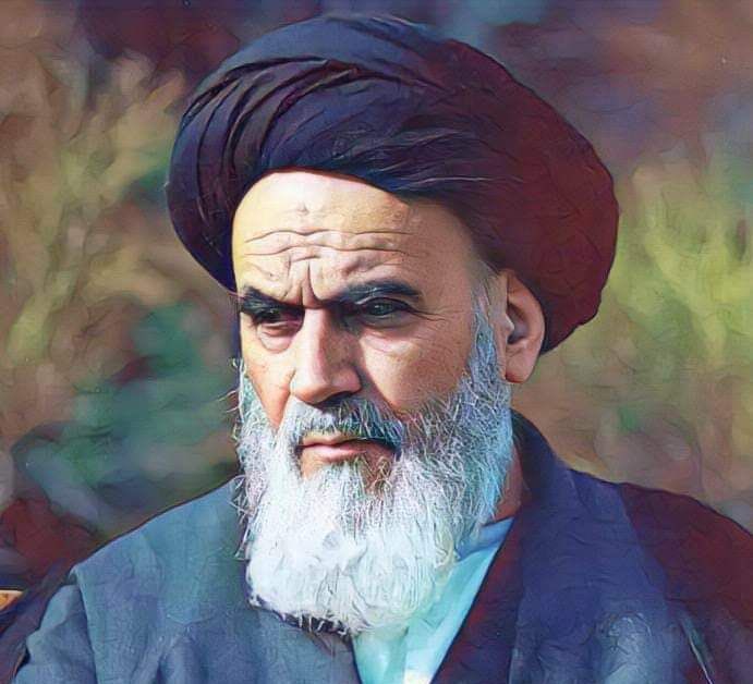 ImamALkhomeini's tweet photo. عليكم أن تظهروا #الإسلام كما ينبغي أن يظهر. عرّفوا الولاية للناس كما هي، قولوا لهم: إننا نعتقد بالولاية، وبأن الرسول صلى الله عليه وآله وسلم استخلف بأمر من اللَّه، ونعتقد كذلك بضرورة تشكيل الحكومة، ونسعى من أجل تنفيذ أمر اللَّه وحكمه، ومن أجل إدارة الناس، وسياستهم، ورعايتهم. https://t.co/zgZihp0rkk