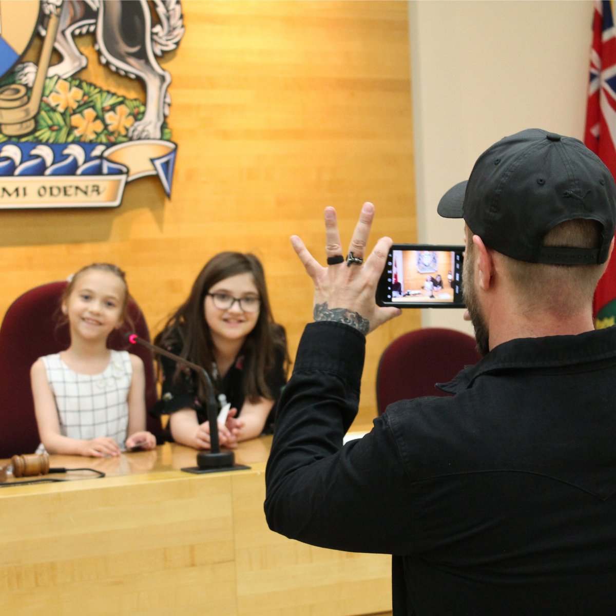 It was great to meet with @CitySSM's Mayor for a Day, Cassianna Somme, and to have her open tonight’s City Council meeting!