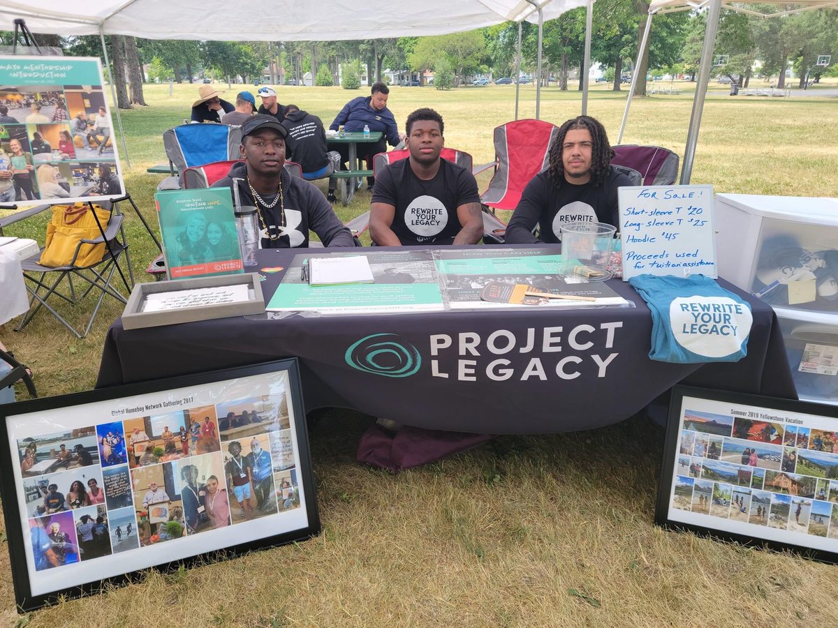 ProjectLegacyMN's tweet image. Over the weekend we celebrated #Juneteenth2023 at MlK Park in Rochester!

Our participants were at the #ProjectLegacyMN booth, meeting the public, and representing the story of Project Legacy. We enjoyed celebrating the holiday with great music, food, and people!