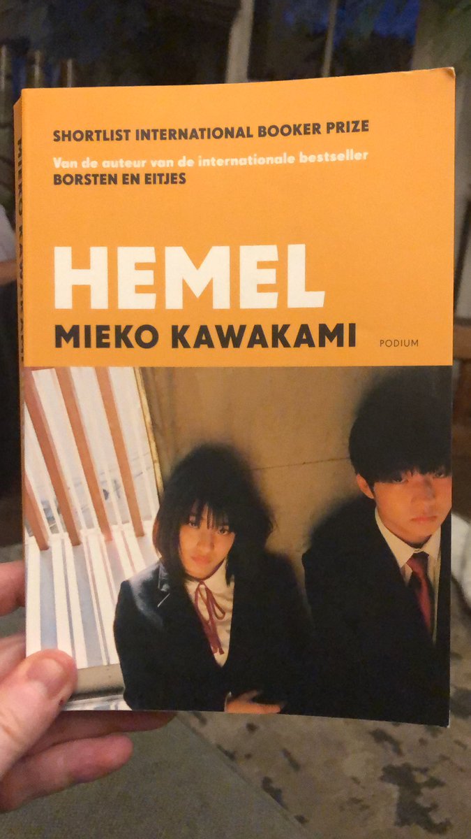 edithmul's tweet image. ‘Als ik niets te doen heb, het klinkt misschien vreemd, maar dan krijg ik het gevoel dat ik een strijd met iets voer.’ Uit: Hemel van Mieko Kawakami. Helse taferelen in Hemel. Heel mooi als je tegen vreselijke beschrijvingen kan. #boekperweek 26/52