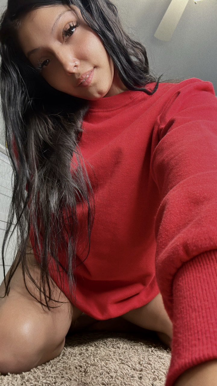 VeeeMarie on Twitter: "RT if you’d let me ride you!! https://t.co/UodMHakx9I" / Twitter