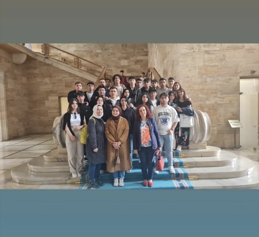 MtalUnye's tweet photo. Okulumuz öğretmenleri ve öğrencilerinin Ankara gezisi. @isaunel @ozgurtokgoz52 @mehmetfatihvargeloglu @orduilmilliegitim @tcorduvaliligi @unyeilcemilliegitim @yelda_sanoglu @sedatkorkmaz104 @alinilufererdogan @hyrnstnc @eminealkankabadüz https://t.co/YGuB4F1IE3