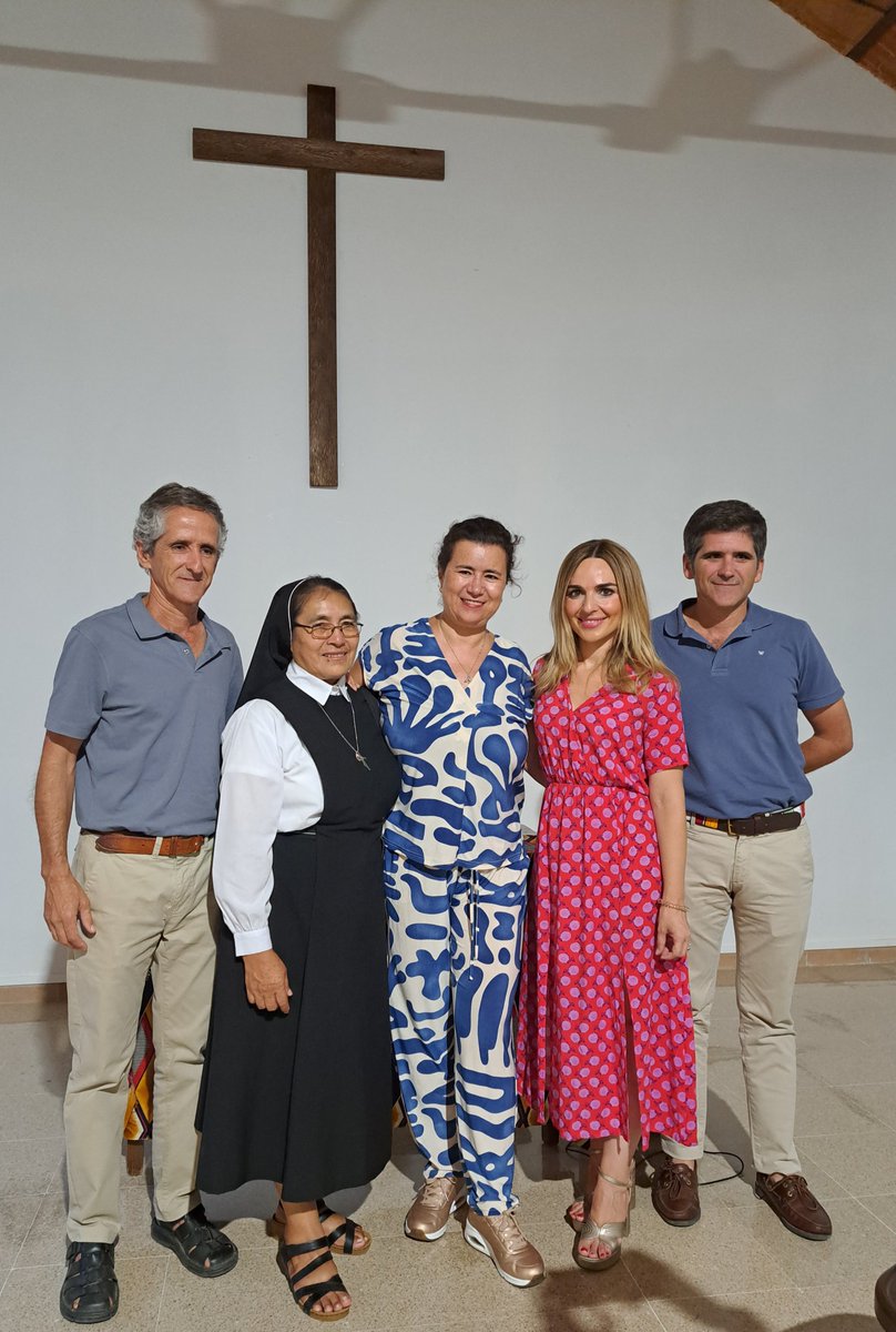 La nueva concejala de la Delegacion de Solidaridad, Narci Ruiz asistiendo a la exposición realizada por la Entidad Baobad de los Proyectos que están trabajando en Mozambique a través de la.Convocatoria de Subvenciones de Cooperacion Internacional de nuestro Ayuntamiento 🤝