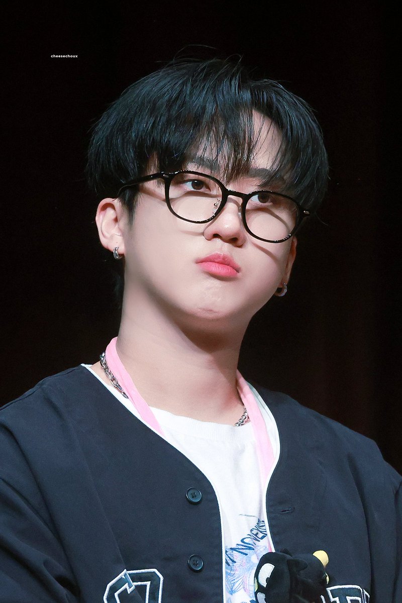 bin pics ★★★★★ on Twitter "he 😗"