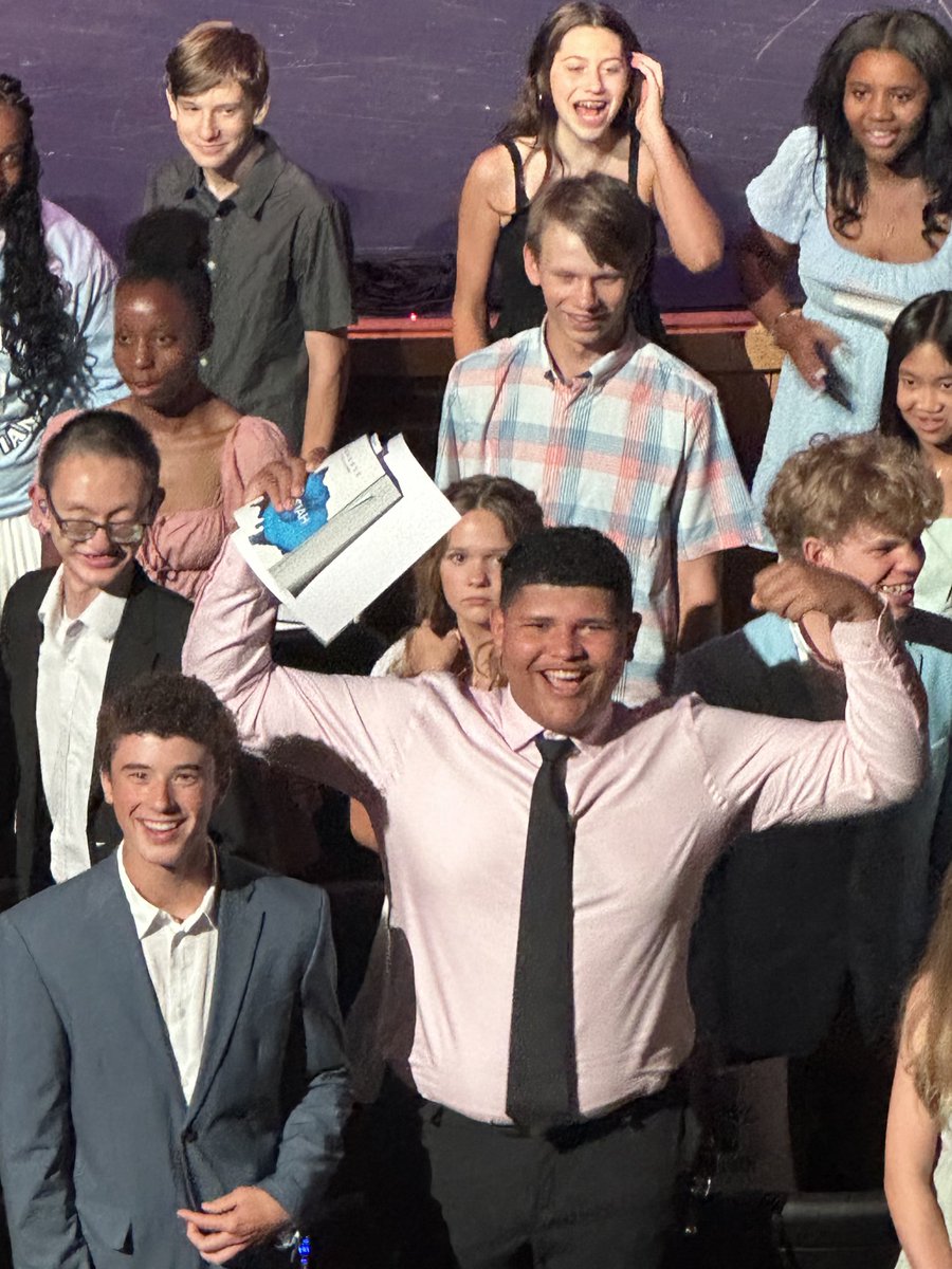 CalebMPugh's tweet image. On my way to High School! #grcs #grchs #eaglesfootball