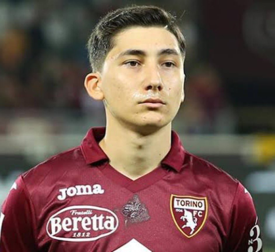 Ulan Ronaldo messi vari rekabet izleteceklermiş az daha ne salak adamsın Emirhan