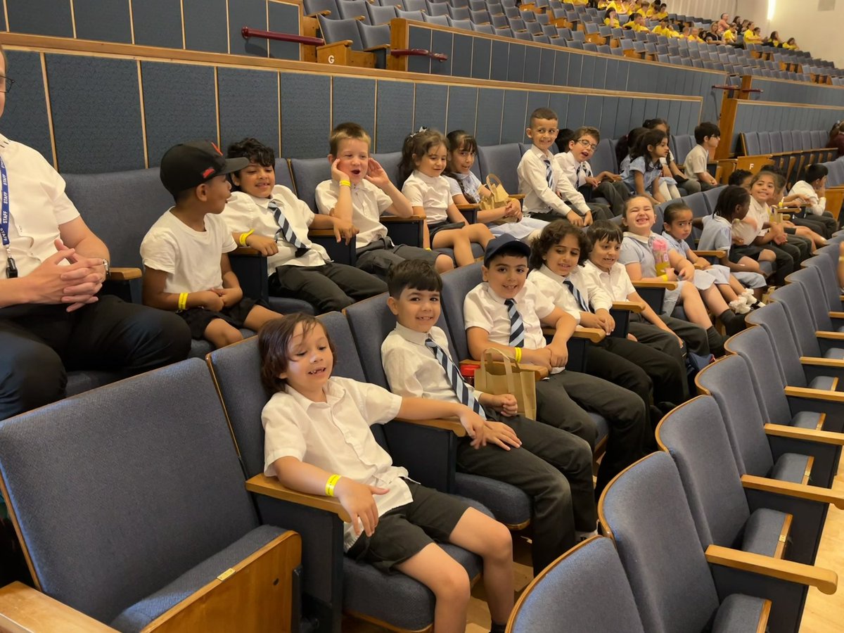 SmithdownPrimY2's tweet photo. Year 2 loved their musical trip out to the Philharmonic today! #Smithdownextra #smithdownmusic #2SR https://t.co/5Db7v1WrL0