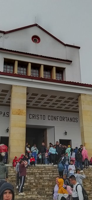 Monserrate https://t.co/hpCXR5N0iX