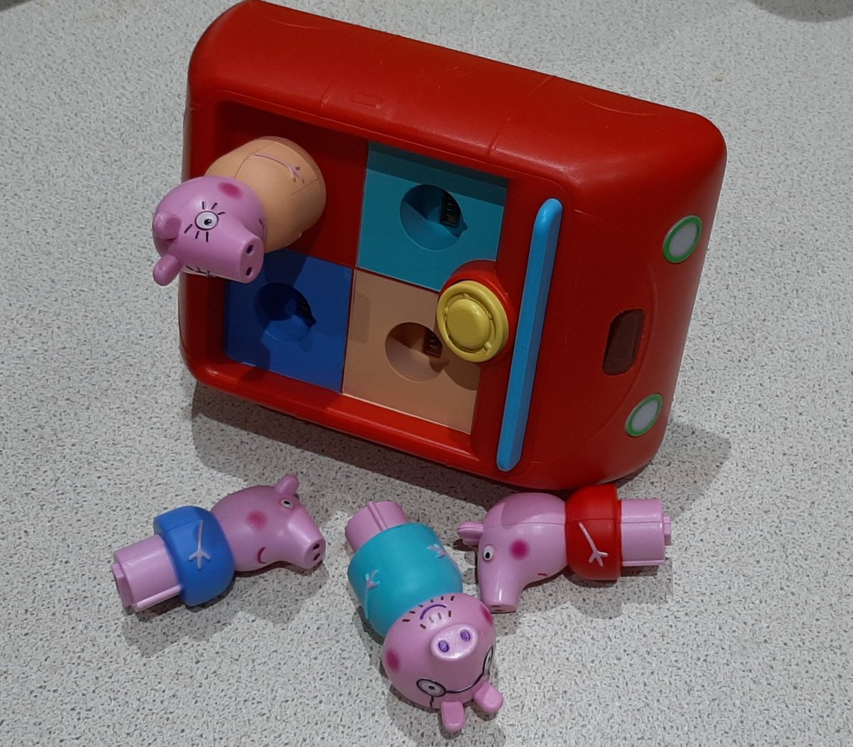 bobbybearsden's tweet photo. @BethRigby Boris's 'Pepa pig world' car crash eventually got him tonight in Parlament. https://t.co/KfF6iUuecJ