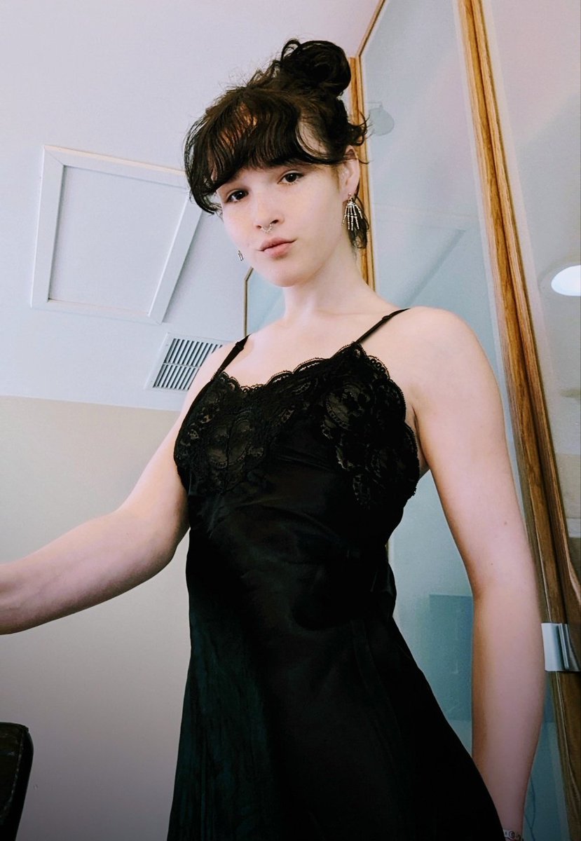 NeriiLune's tweet photo. Meow ig https://t.co/Q24B30HFeJ