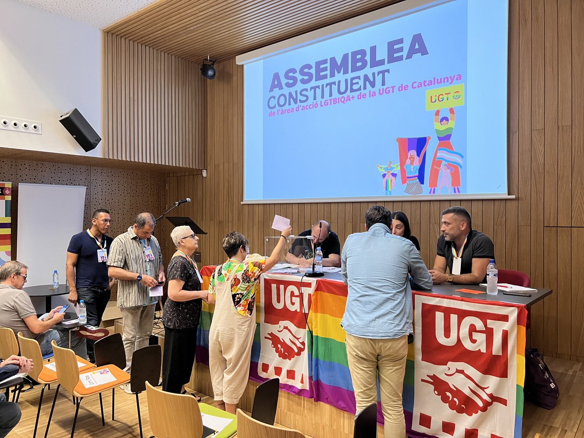 ugtcatalunya's tweet image. 🏳️‍🌈🏳️‍⚧️ Avui celebrem l'assemblea constituent de l'àrea LGTBIQA+ del nostre sindicat, amb l'objectiu de que es converteixi en un espai segur i autònom de participació de les persones #LGTBIQA+ afiliades a la UGT de Catalunya ✊