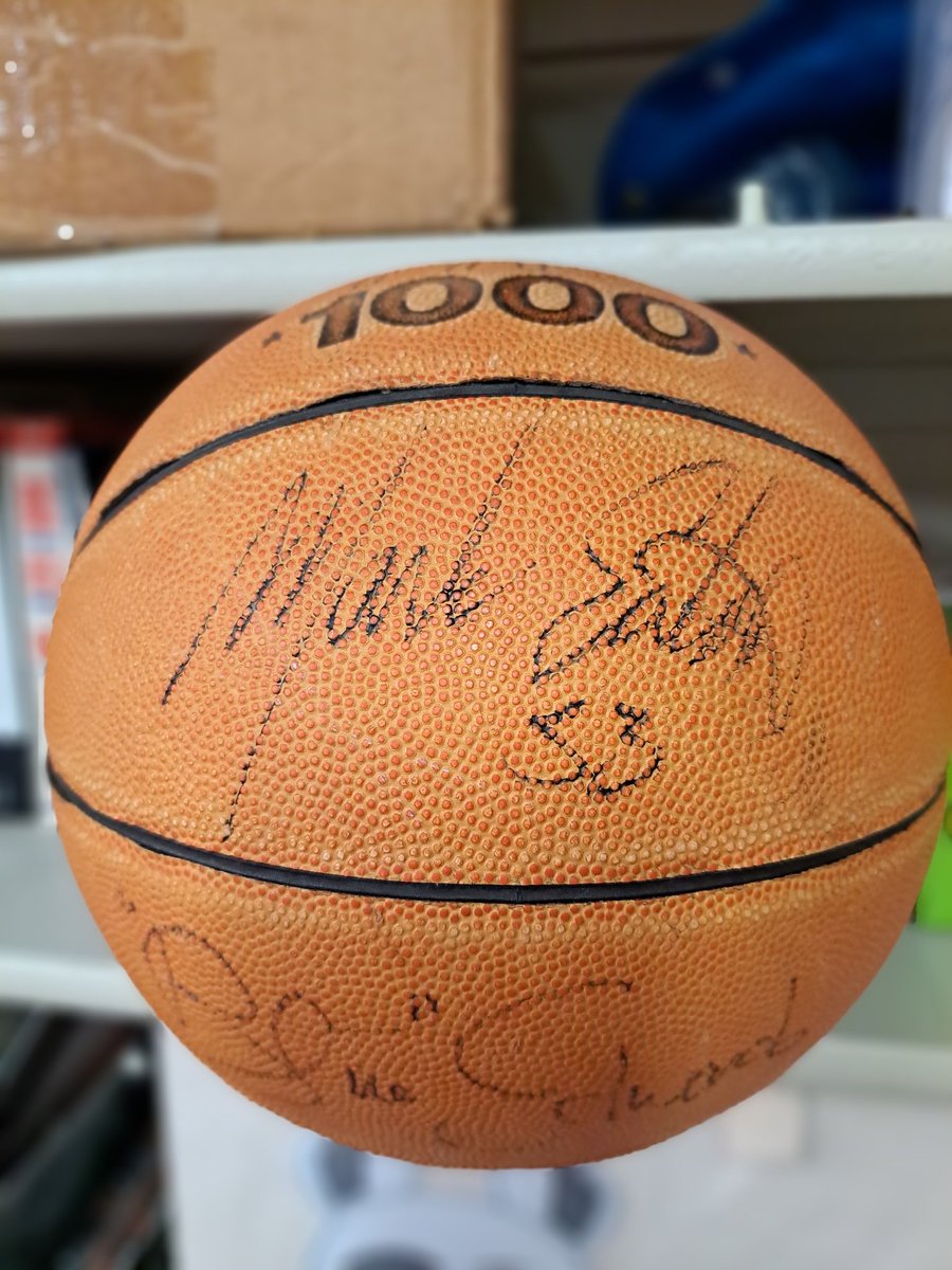 Found an old ball at my dad's house signed by Mark Eaton and Blue Edwards. RIP big Mark!
#takenote