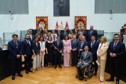 MadridParaTodxs's tweet photo. Borja Carabante @bcarabante estará al frente del área de urbanismo.

Estamos seguros que un diálogo constructivo con las asociaciones que nos representan, propiciará una 📃regulación justa, que respete tanto los derechos de los propietarios de  #VUT como del resto de Madrileños👍 https://t.co/GdGaBhPdPQ