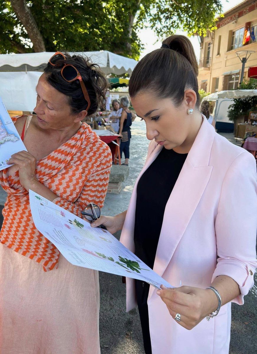 Ce week-end, j'étais présente au #marché des senteurs organisé à Latour-Bas-Elne. 

Un événement qui met en valeur nos produits locaux et notre #patrimoineculturel. 

Merci aux #producteurs passionnés qui participent à la promotion de notre territoire grâce à leur talent et à…