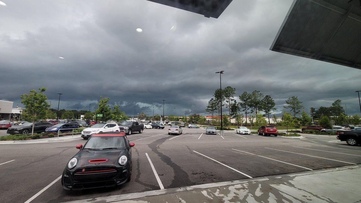 #chswx #chswx over Foxbank right now, Hwy 52 and Cypress Gardens Rd, looking west. <a href="/chswx/">Charleston Weather - chswx.com</a> <a href="/NWSCharlestonSC/">NWS Charleston, SC</a>