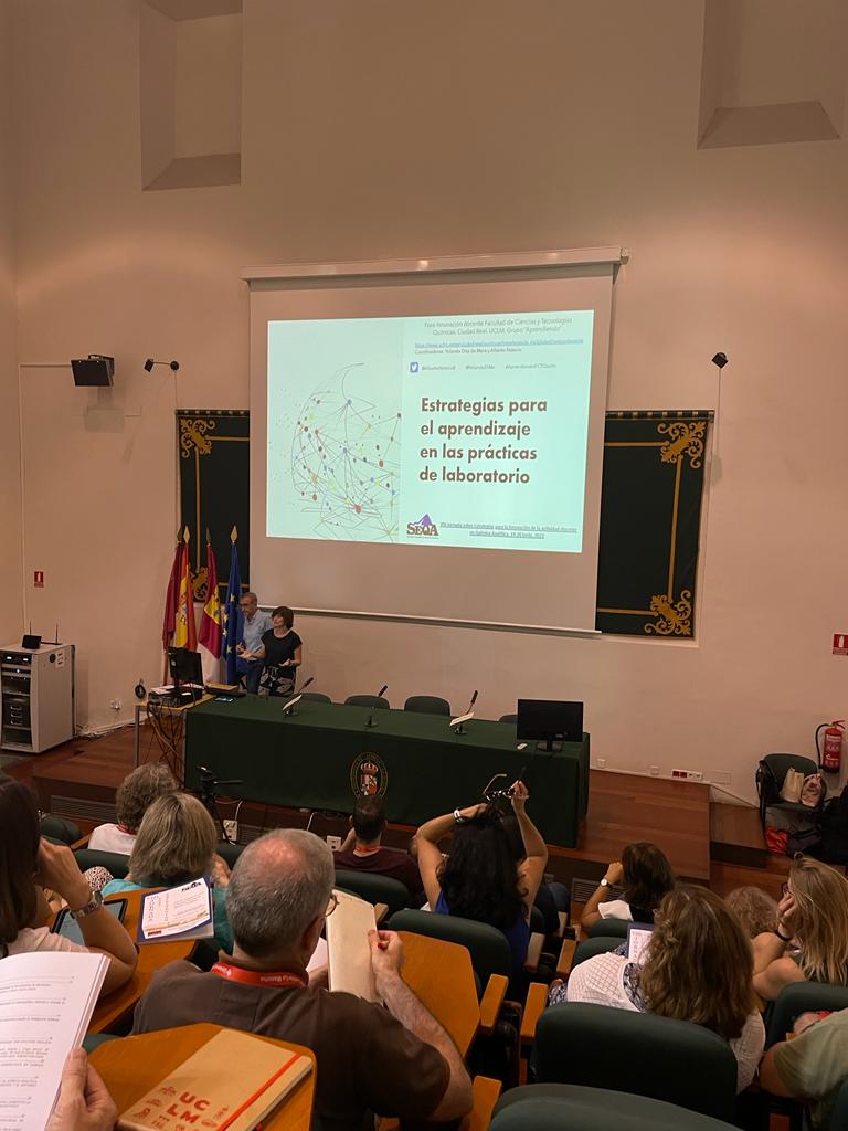 Facultad CC. Ambientales y Bioquímica - UCLM 🥼🥾 tweet media