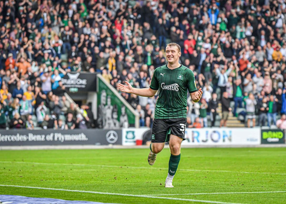 The #Spireites are reportedly close to finalising the signature of 23 Year Old Striker Luke Jephcott. Who spent last season on loan at Swindon Town, scoring 7 goals.

Would you take him?