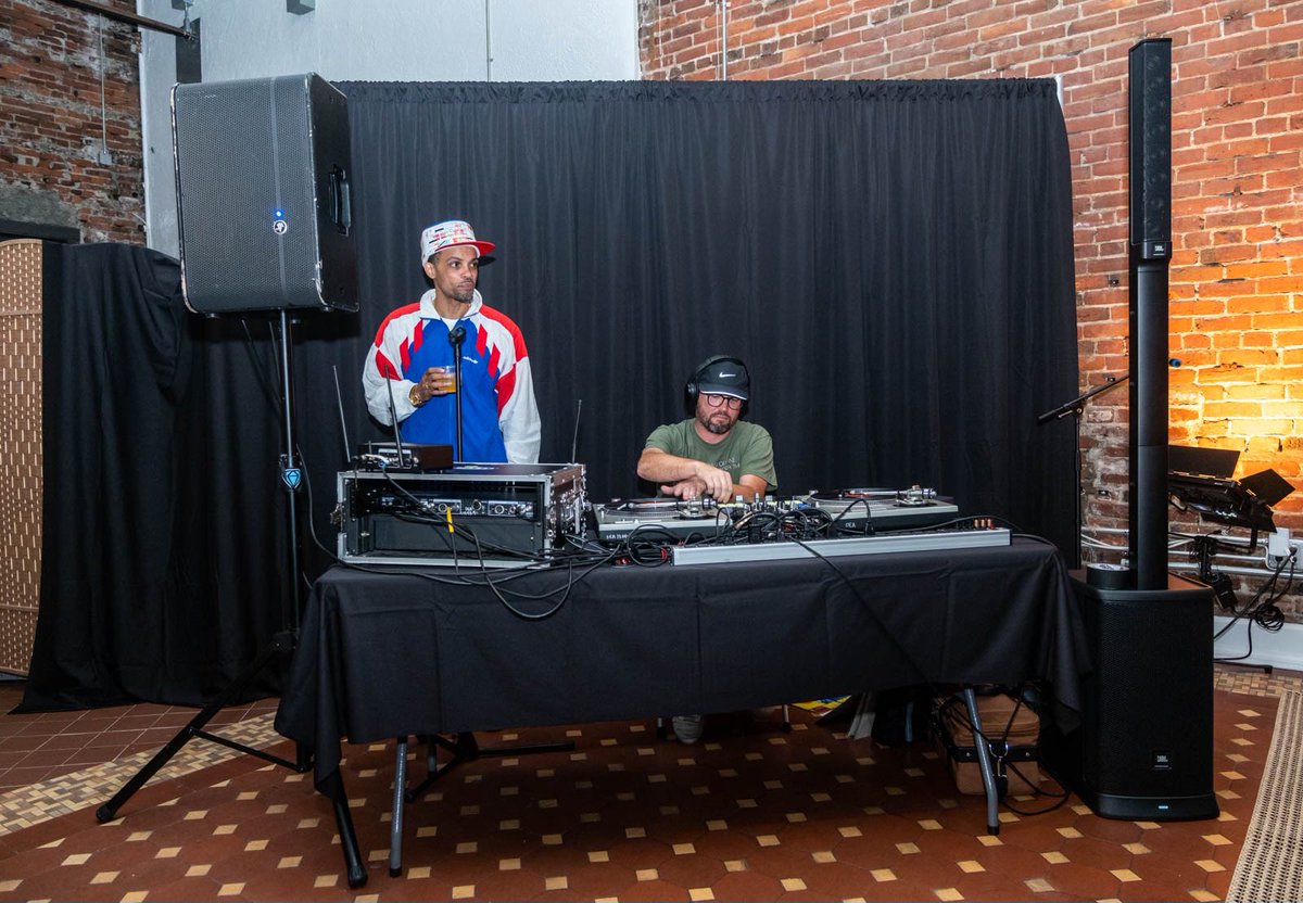 On Friday, legendary hip-hop producer and A&R Manager @DanteRoss held a book signing for his new book ‘Son Of The City’ at Kasama in Pioneer Square. Our Community Queen @HolidayTraeanna was there to hear from Ross and celebrate his contributions. Ross told stories and met fans as