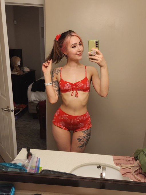 Yeticon weekend ❤️ https://t.co/rw1FtFqw6E