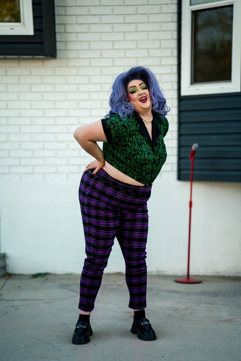 DizzDenise's tweet photo. This was one of my favorite days! I have always wanted to try drag and it has truly awakened something in me! I’m greatfull for having mentors there to teach us make up! From there we all put together lip sync performances and did them for each other. https://t.co/2GM09LbAHy
