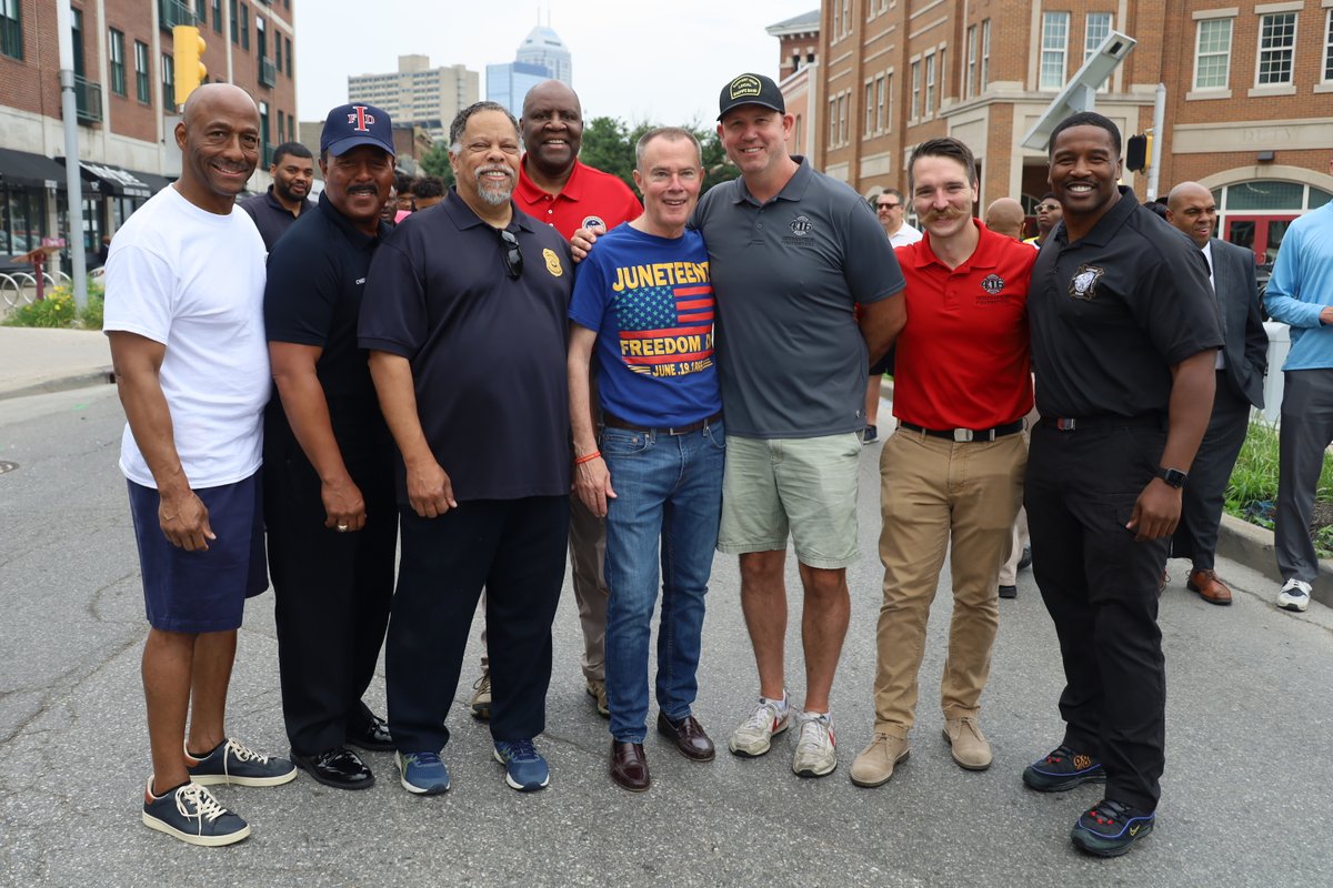 IFD_NEWS's tweet photo. #IFD Firefighters along with members of the City Administration, #IMPD, #MCSO #L416, #PFFUI and a wide variety of amazing community groups, joined in the 3rd annual Juneteenth Peace March Community Celebration and Public Safety Recruiting Fair.  #Juneteenth https://t.co/g2xOg2vdAa