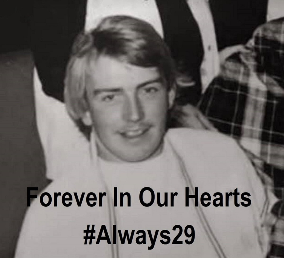 WindyWilson88's tweet photo. There can be only one . . . 

In loving memory of Hen Clow

#Always29 #TheHighlanderLastOneStanding #WeAllHaveMentalHealth #AskThem 

https://t.co/Yk5PAf1Bqx https://t.co/DxFq5oC7HL
