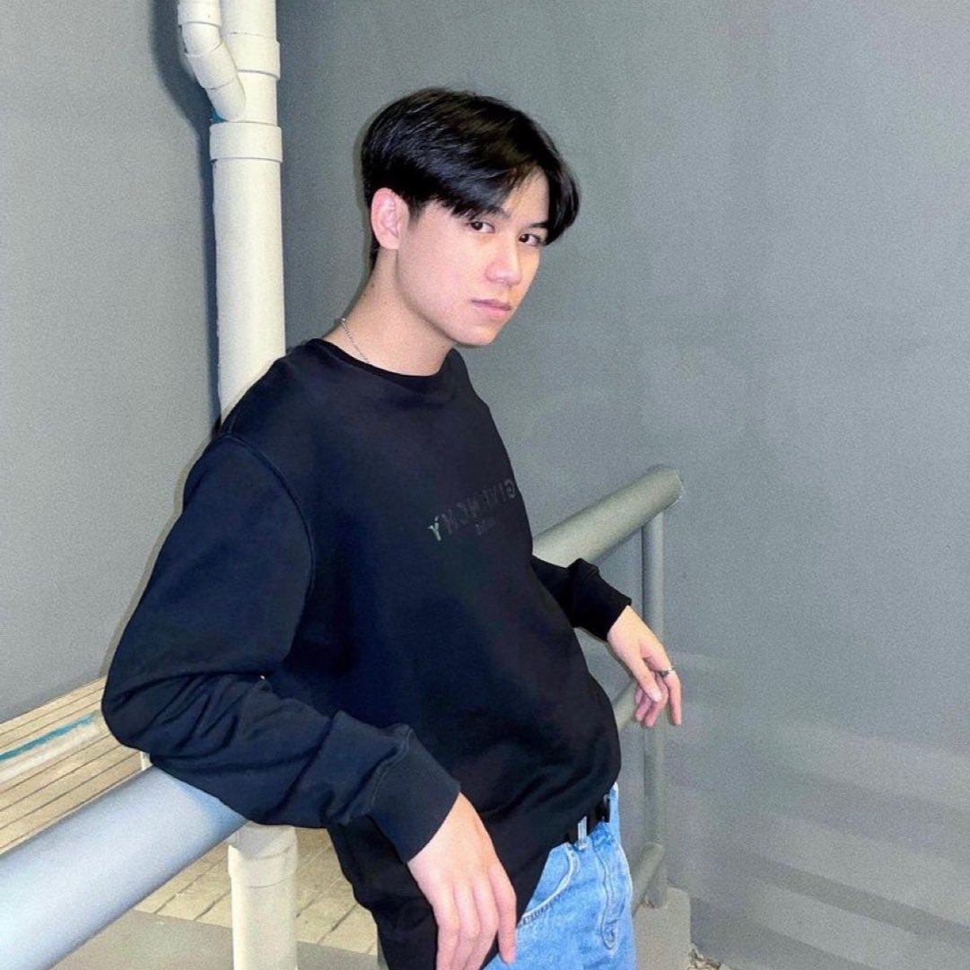 urbemeow's tweet photo. ไม่รู้อะ https://t.co/0rzN3biYfx
