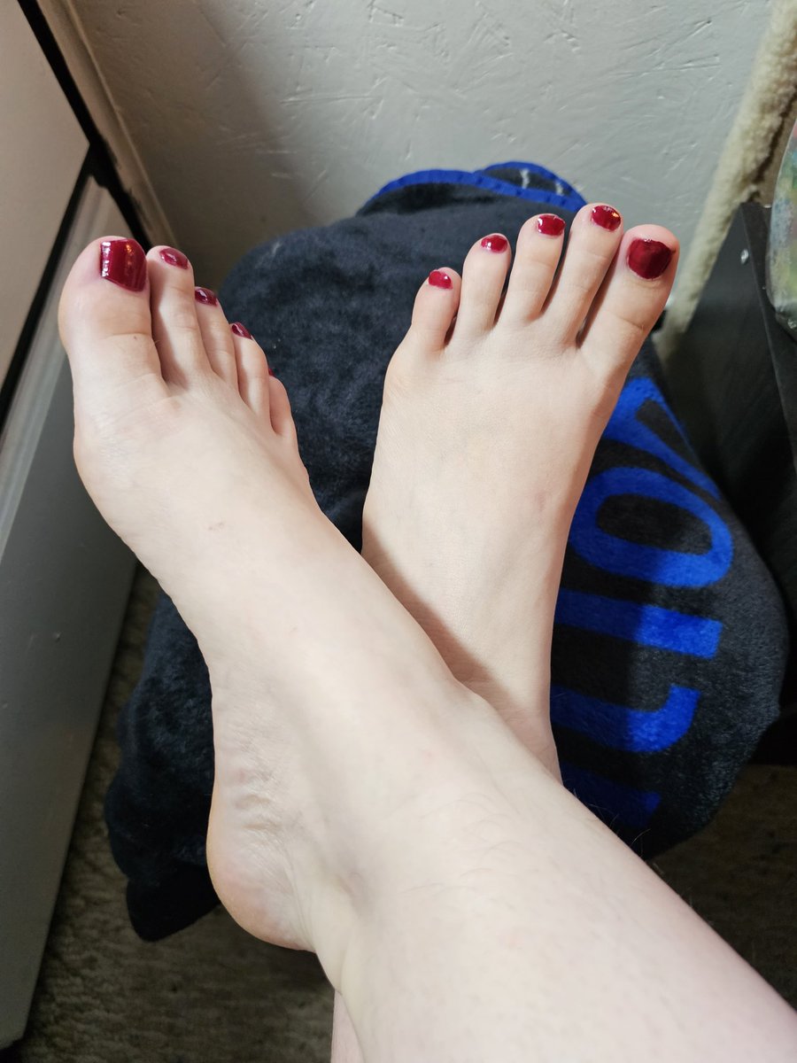 wickedwitchkink's tweet photo. Visit my FREE OnlyFans for feet pics, ass shaking vids, and lots of self love😜😘
https://t.co/J6lEk9ik9g
#onlyfans #nudes #feetpics #feetfetish #fetish #kink #footkink #suckmytoes #toes #rednails #feetseller #feetpicsforsale #rateyourdick #sexyfeet #hotgirl #cum #feetworshi̇p https://t.co/grpCpOfR4M
