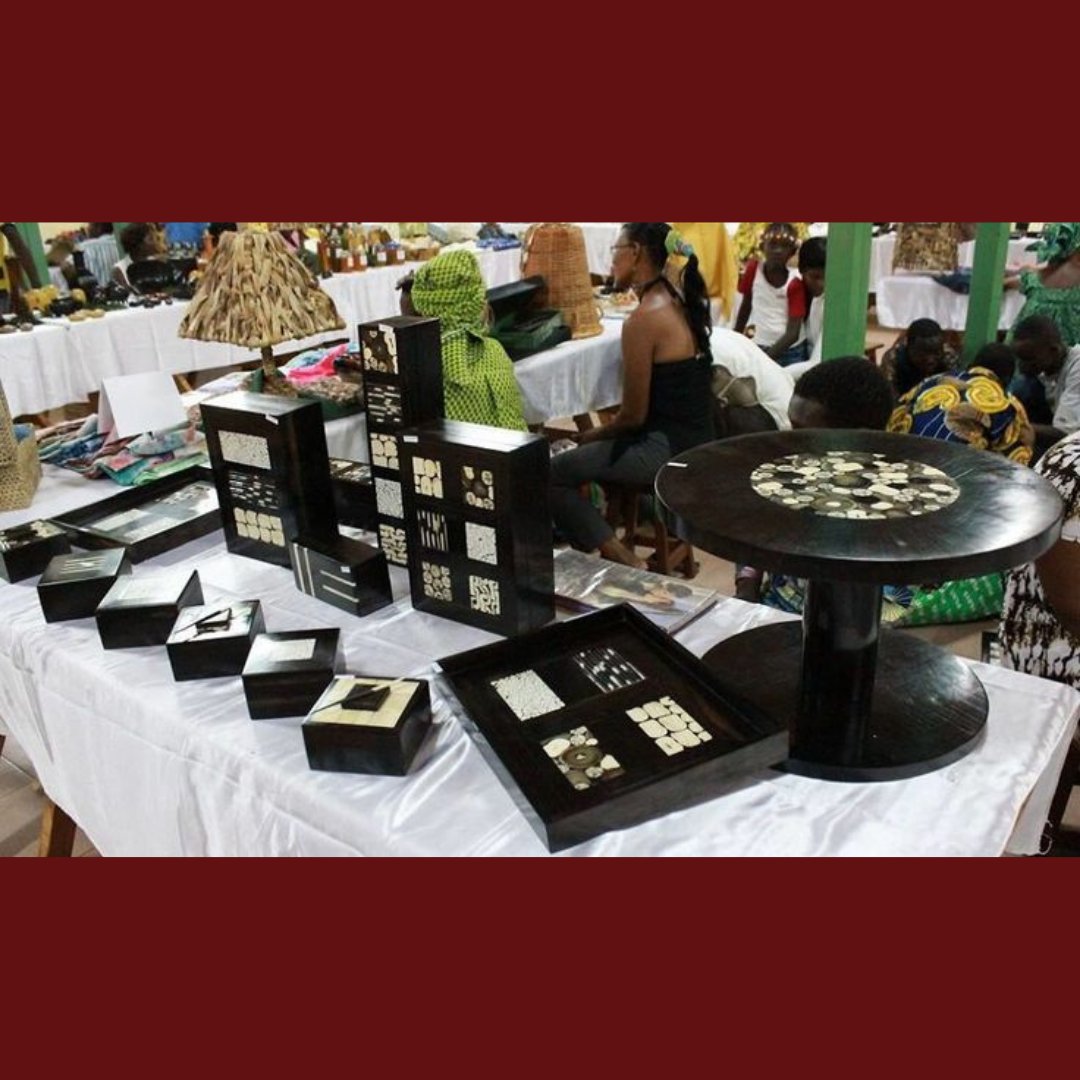 PanafricanWorld's tweet photo. Central African marquetry. Storage box for desk in various precious woods.

#CentralAfricanMarquetry
#RepubliqueCentrafricaine
#CentralAfricanRepublic
#Africa
#Afrique
#Panafrican
#Panafricain
#AfricaCulture
#AfricaToTheWorld
#Learning
#PanafricanWorld
#BlackLove https://t.co/z3rC6VcB9o