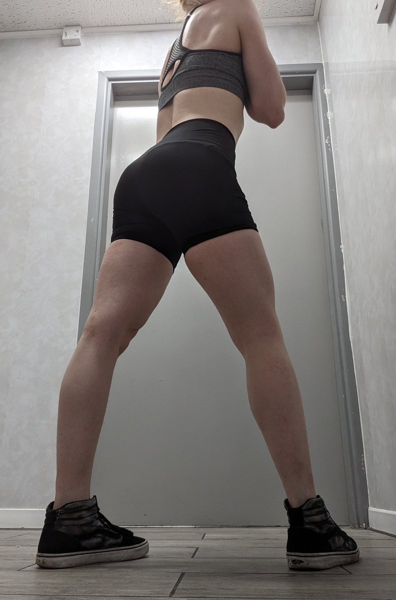 gingerminger69x's tweet photo. legs for daysss #fitgirl #musclemimmy #nsfwtwt #tease #nsfwtwtًً #legs #slut #horny https://t.co/83Cxu6EmXO