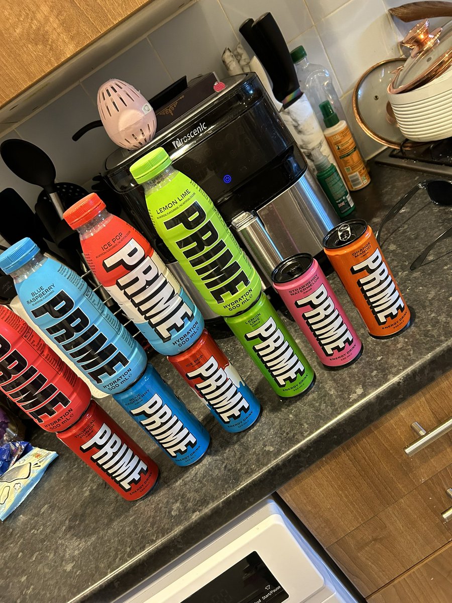 Ak_Craze1's tweet photo. @PrimeHydrate I’m getting there slowly 😜 #icepopenergy @KSI @LoganPaul https://t.co/7gzx4vqxyU