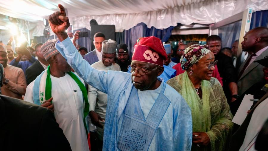 Mahmood Yakubu, INEC chairman claimed there were technical glitches. Amazon done burst em bubbles, there's was nothing like that. This proves Bola Ahmed Tinubu is a criminal once more. It's left for the judiciary to fix this shit. Mr. Peter Obi is coming.
#protest
#OccupyINECNOW