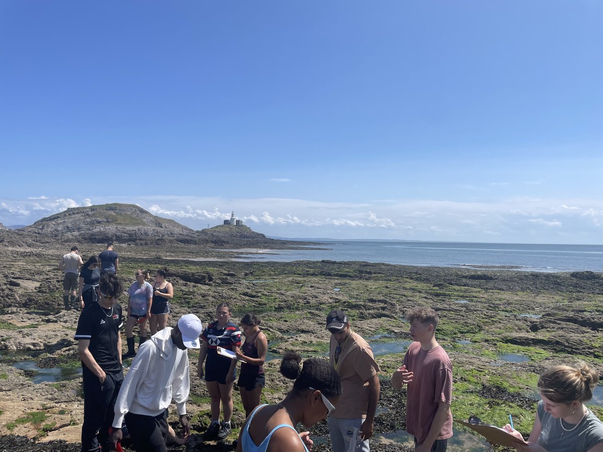 A fantastic first day for our L6th at <a href="/FSCMargam/">FSC Margam</a>, doing some rocky shore ecology in the sunshine!