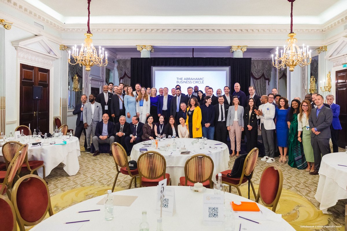 Jonny Caplan tweet media