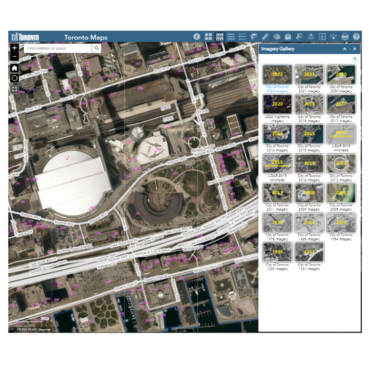 cityoftoronto's tweet photo. The new Toronto Maps application is here and it includes decades of imagery, dating back to 1931. Explore different areas of the #CityOfTO like the CN Tower and Rogers Centre and see they’ve changed throughout the years.
https://t.co/lcoSMES41w https://t.co/exE5PVi0TB