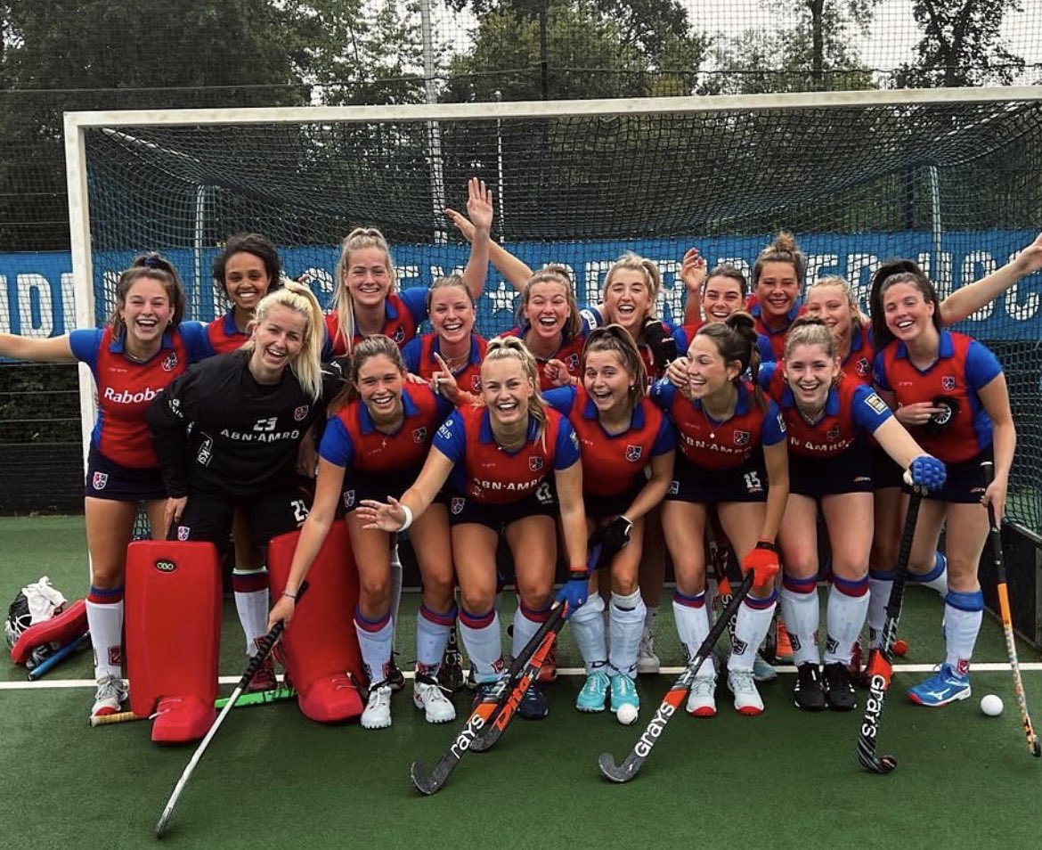 Zondag 25 juni speelt ons aller D2 het NK voor reserve hoofdklasse teams te Zoetermeer. Het programma van die dag tref je hier: knhb.nl/app/uploads/20… Wie komt onze Golden Girls aanmoedigen? #dtv #nk