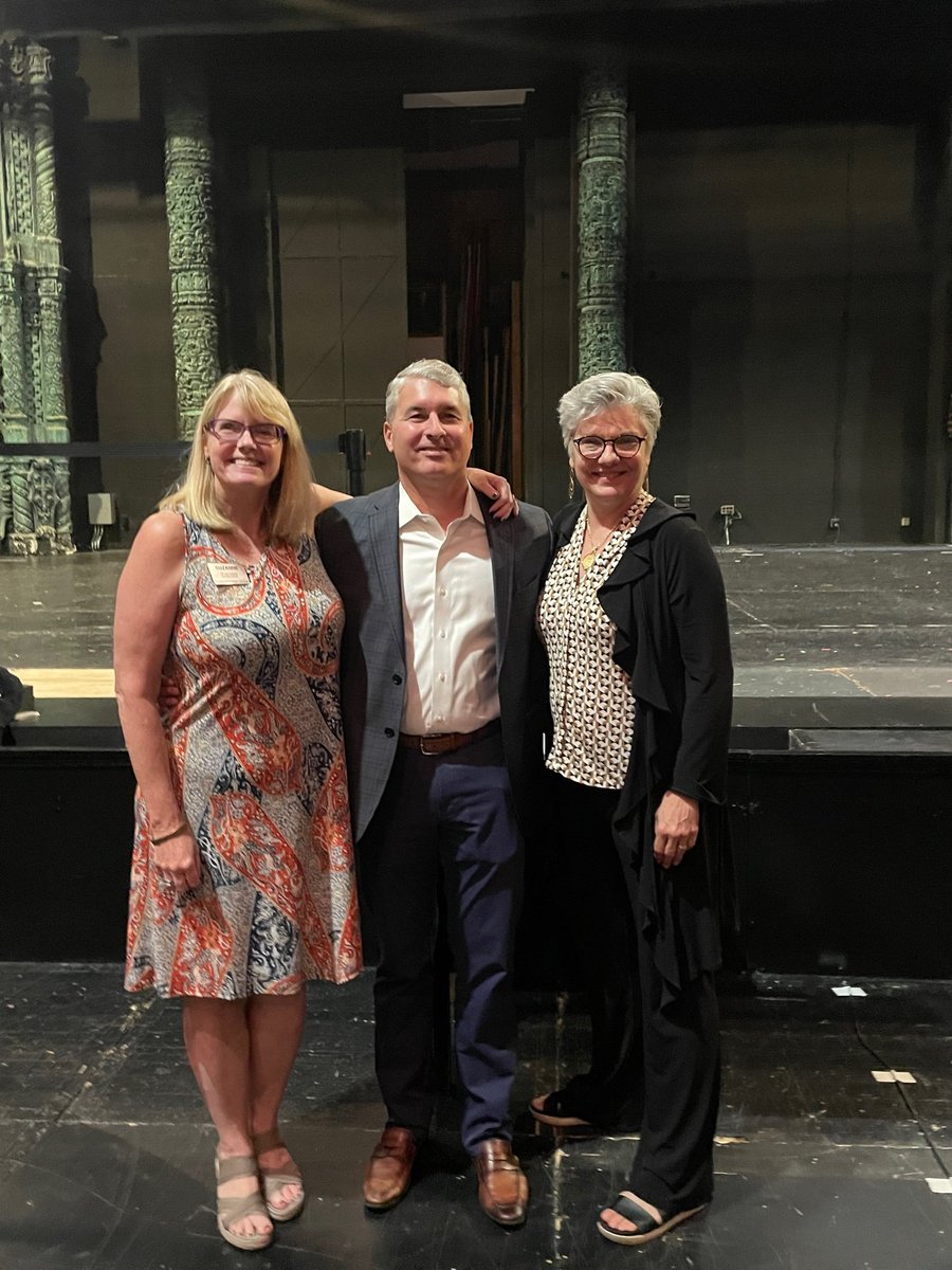 At our Annual Board Meeting last week, we recapped the 50th Season by celebrating the work of staff and the Board. Thank you to outgoing Board Chair Mark Schaffer for his leadership and a special congrats to Company Manager Hillary Martin for winning the Richard O. Morris Award!