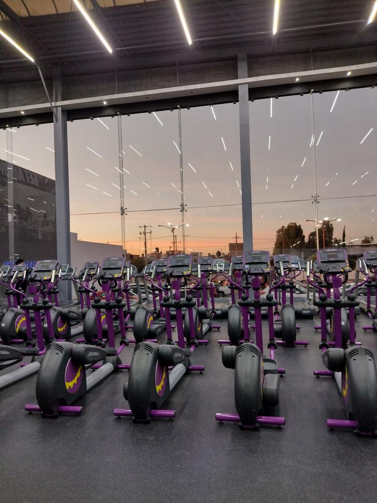 IrongymSanluis's tweet image. 🤩 Nuevo Lunes, nueva oportunidad de arrancar con toda la energía 

Recuerda que cada elección que hagas hoy te acerca o aleja más a tus metas fitness

#somoslosmásfuertes #felizlunes #workoutfit #fitmotivation