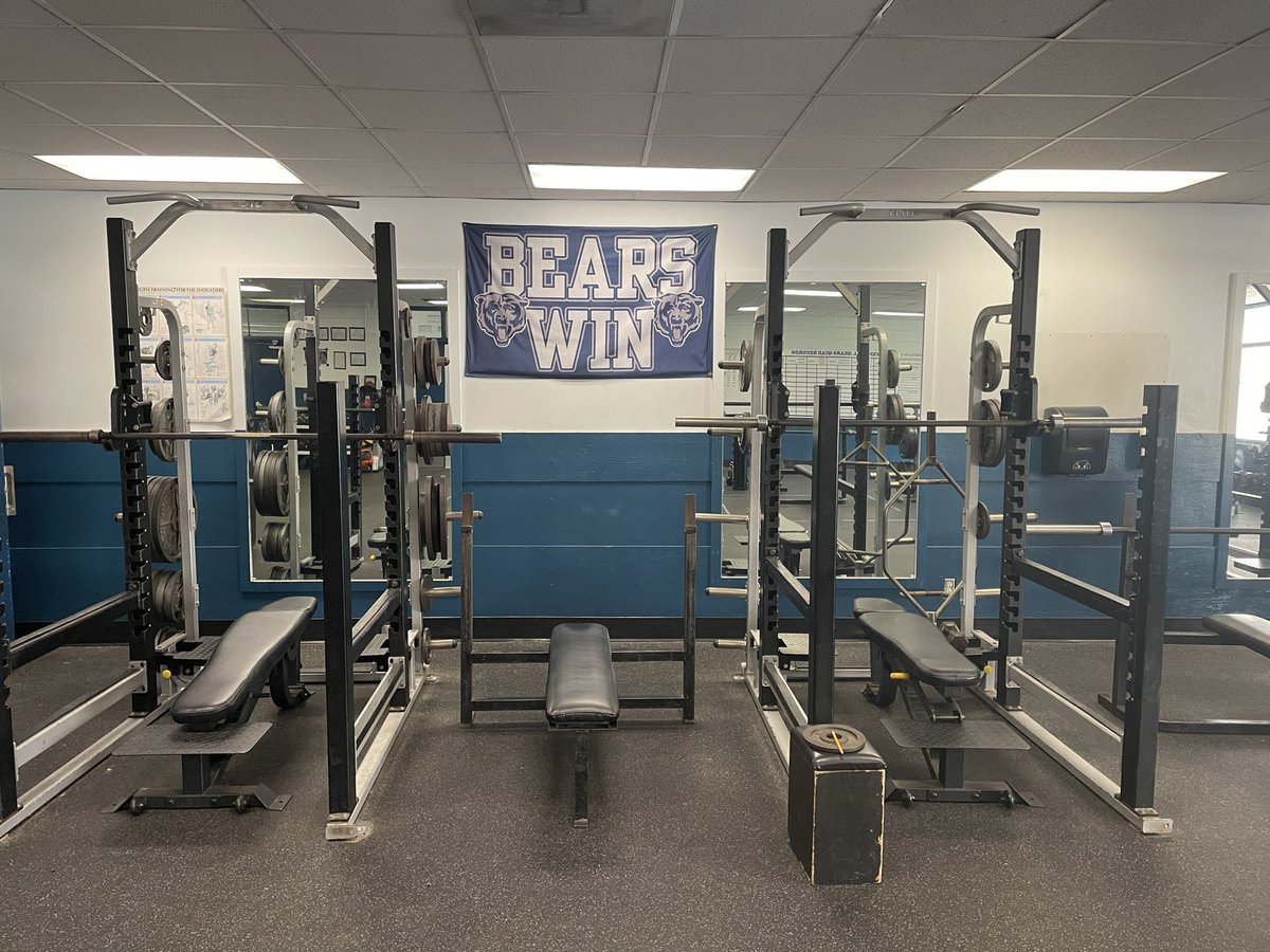 Talyn_Poole25's tweet photo. Great first day in my new home @CHSBearsFB thanks for the amazing team atmosphere and welcoming me. #GoBears https://t.co/o75dj62ICM