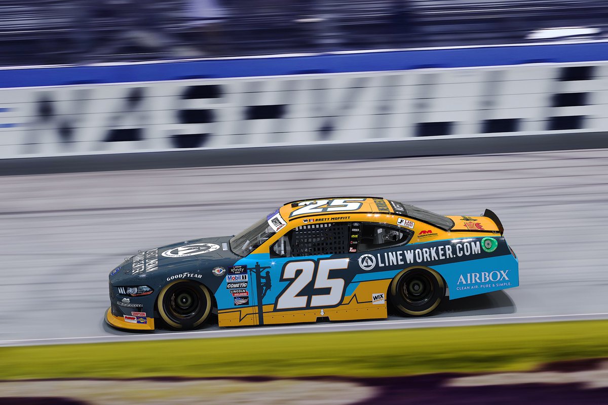 🚨 NEW PAINT SCHEME ALERT 🚨 

<a href="/Brett_Moffitt/">Brett Moffitt</a> will be sporting new colors this weekend <a href="/NashvilleSuperS/">Nashville Superspeedway</a> for the @NASCAR_Xfinity Series Race with <a href="/sltc99/">SLTC</a>‼️

Welcome to the team, Southeast Linemen Training Center 😎