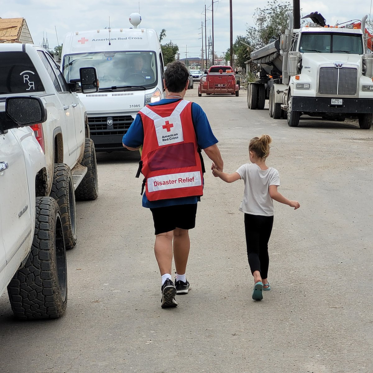 RedCross's tweet photo. After a tornado tore through Perryton, Texas last week, @RedCrossNTX disaster teams are working nonstop to ensure affected communities have a safe place to stay and other critical resources.  

Over the weekend, they visited some of the hardest-hit areas, providing people with food, water and relief items like tarps, gloves and clean-up kits. 

If you are located in the area and in need of help, please visit a Red Cross shelter or call 1-800-RED-CROSS.